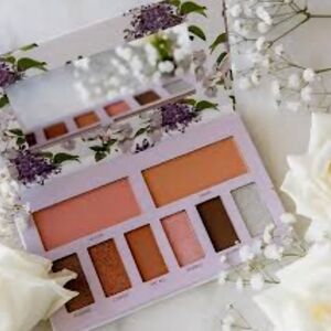 Sakura And Sage Vegan Eyeshadow And Blush Palette